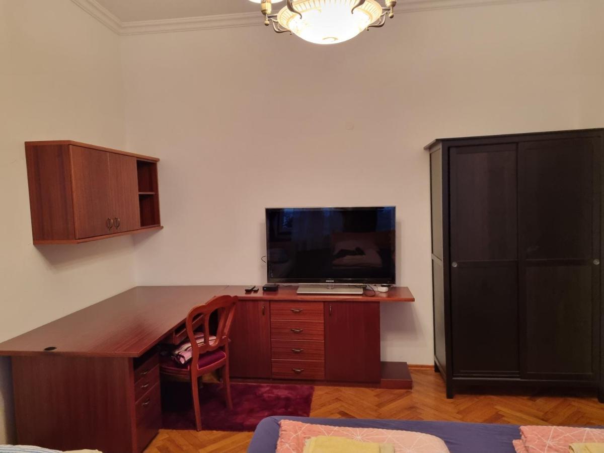 Apartments Fazarinc S Parkiriscem Cilli Kültér fotó