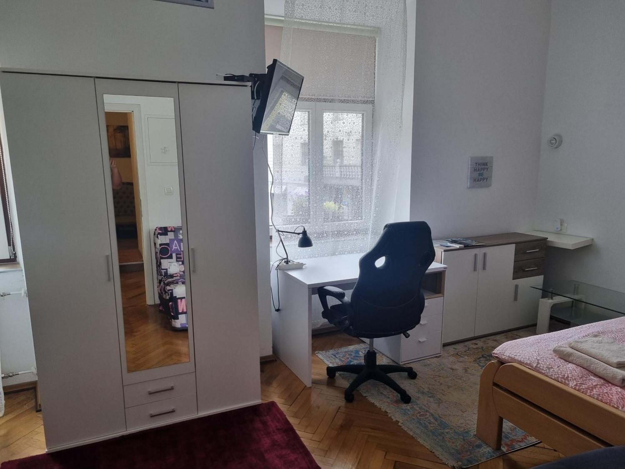 Apartments Fazarinc S Parkiriscem Cilli Kültér fotó