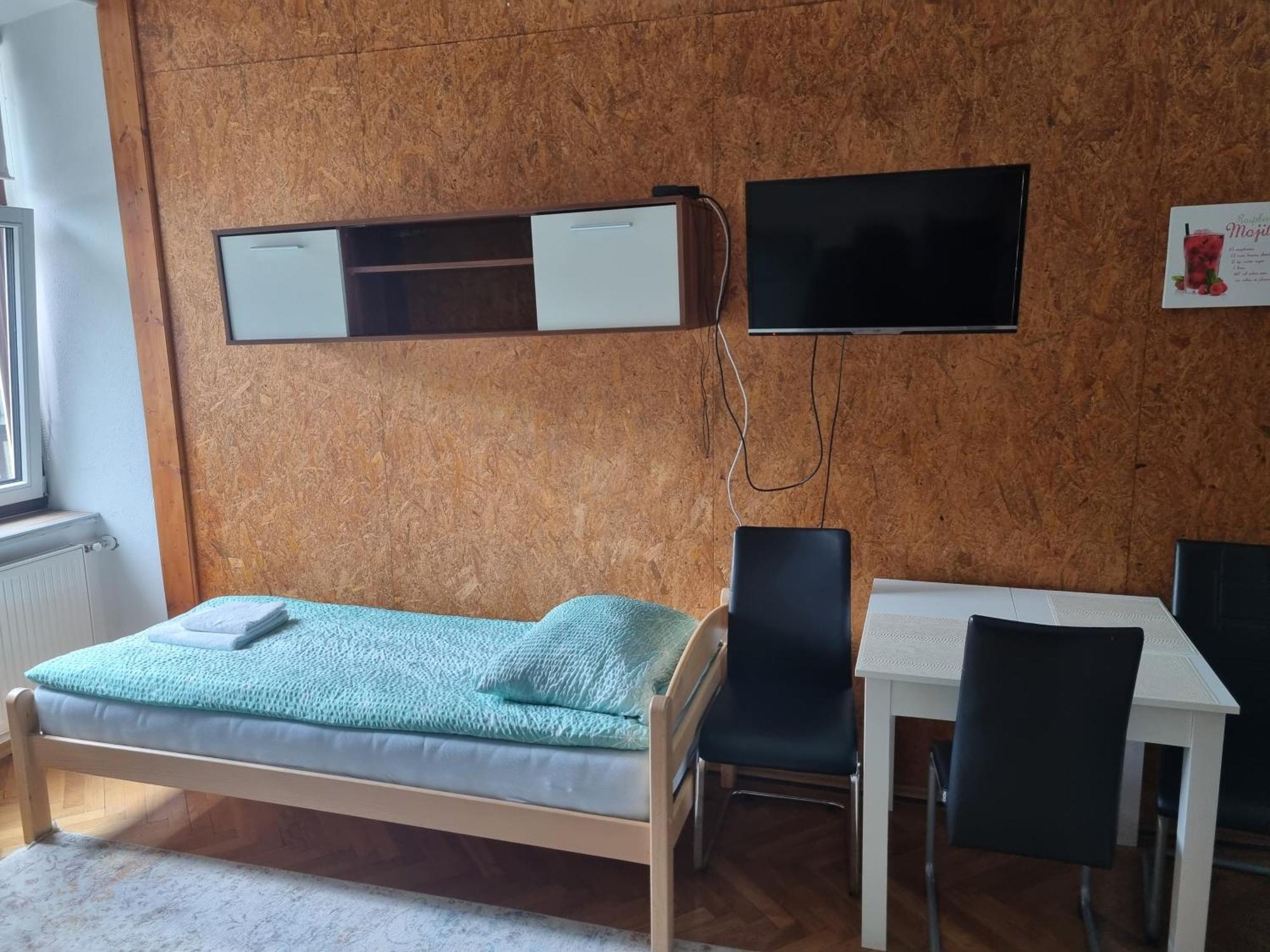 Apartments Fazarinc S Parkiriscem Cilli Kültér fotó