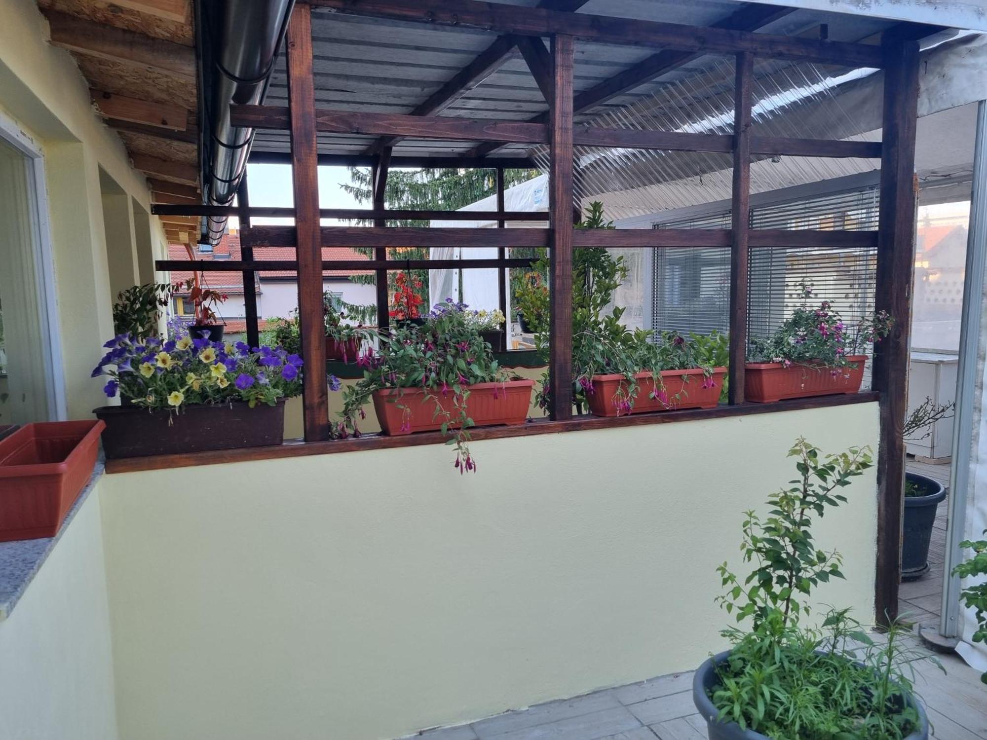 Apartments Fazarinc S Parkiriscem Cilli Kültér fotó