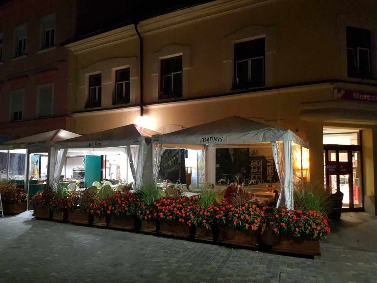 Apartments Fazarinc S Parkiriscem Cilli Kültér fotó